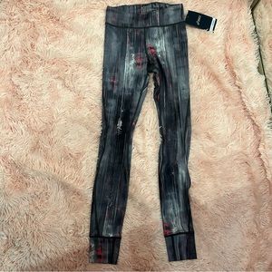 NWT Asics training leggings 9-10 years old girl